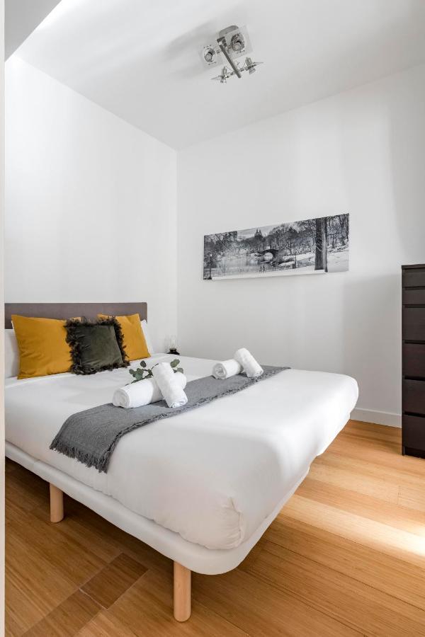 Appartamento Charming Tirso De Molina III Madrid Esterno foto