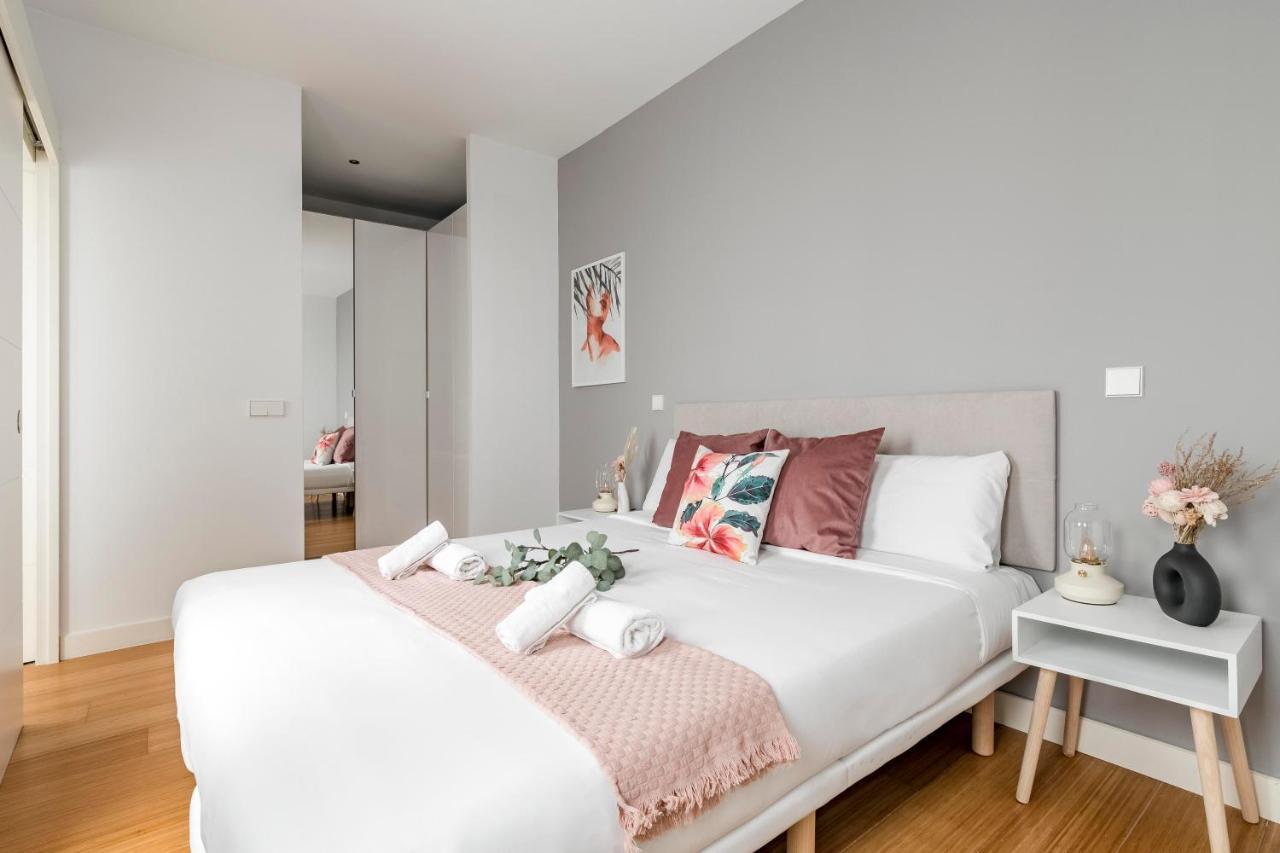 Appartamento Charming Tirso De Molina III Madrid Esterno foto