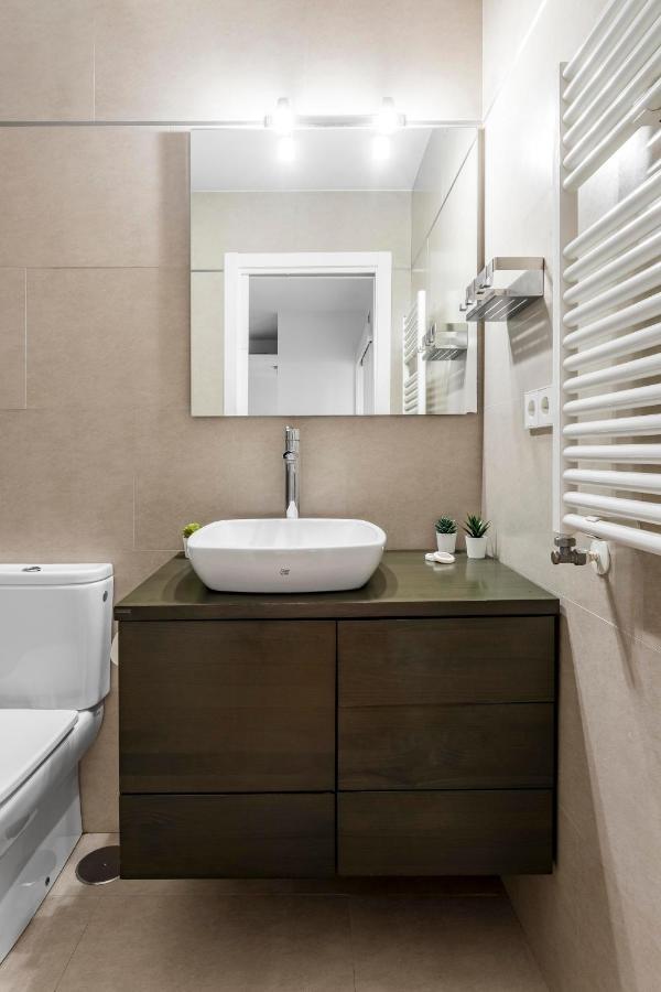 Appartamento Charming Tirso De Molina III Madrid Esterno foto
