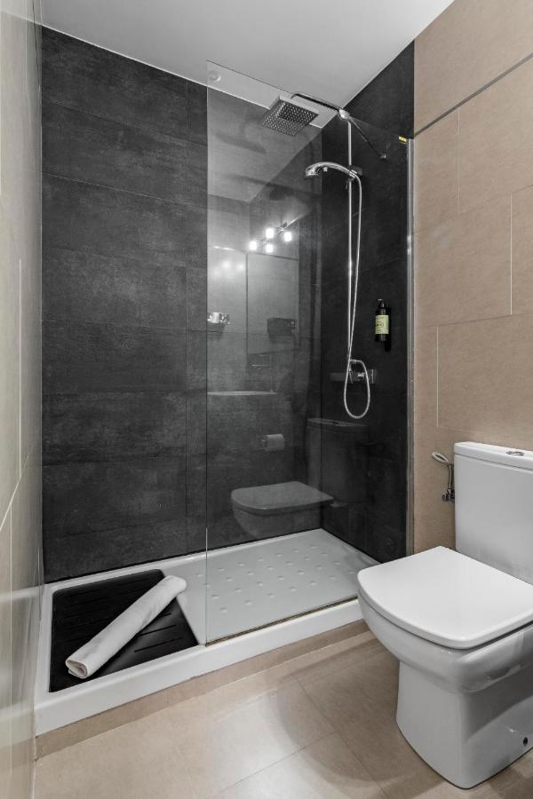 Appartamento Charming Tirso De Molina III Madrid Esterno foto