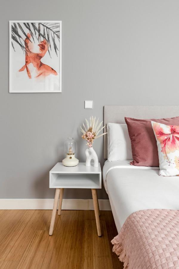 Appartamento Charming Tirso De Molina III Madrid Esterno foto